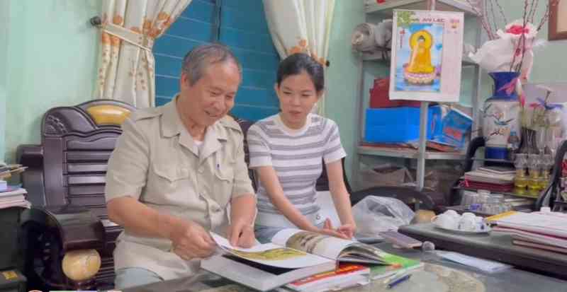 Người cao tuổi kể chuyện quê hương bằng hình ảnh